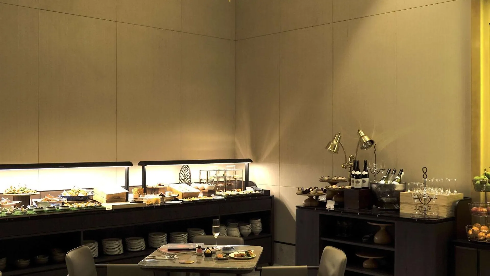 Sofitel Singapore City Centre Hotel